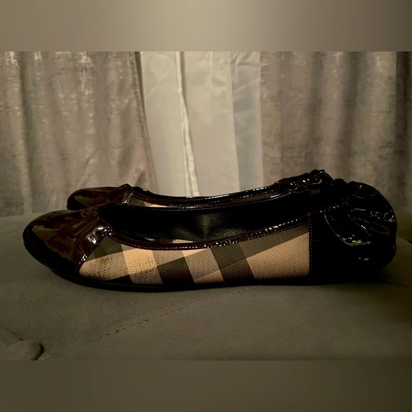 Burberry Nova Check Ballet Flats - Picture 1 of 8